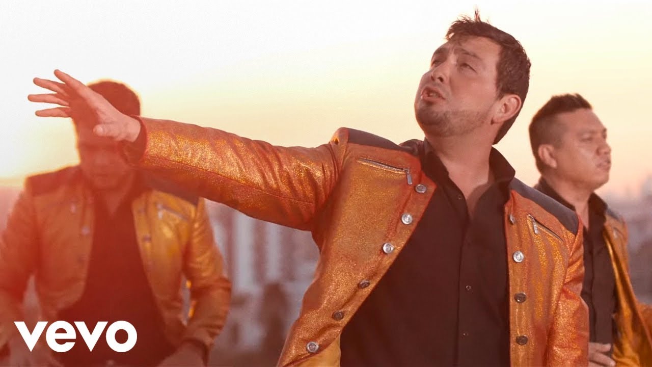 porque me celas si no somos nada